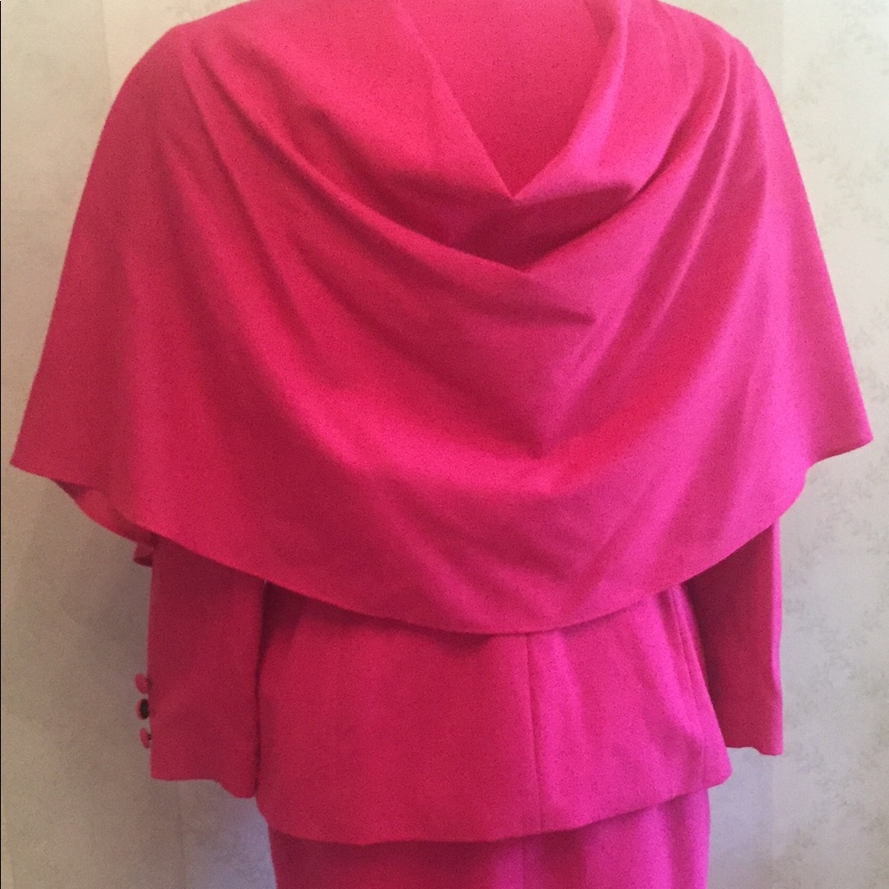 Cest Simone Suit - Picture 3 of 3